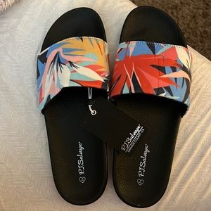 NWT sandals